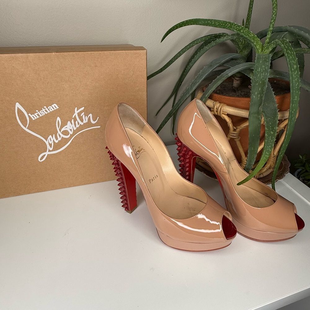 Christian Louboutin Babel Clou 150 Patent Nude/Rouge Spiked Heel Pumps Size 39